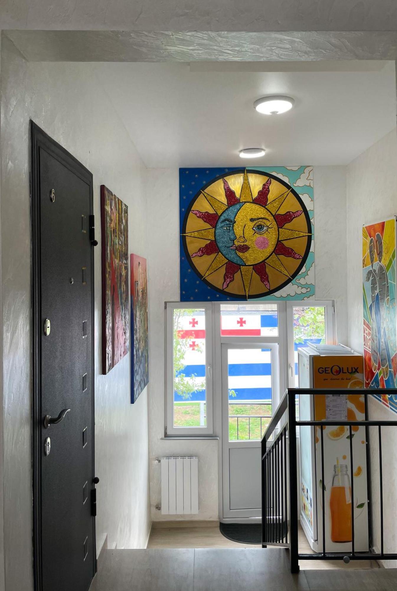 Sun And Moon Aparthotel Батуми Екстериор снимка
