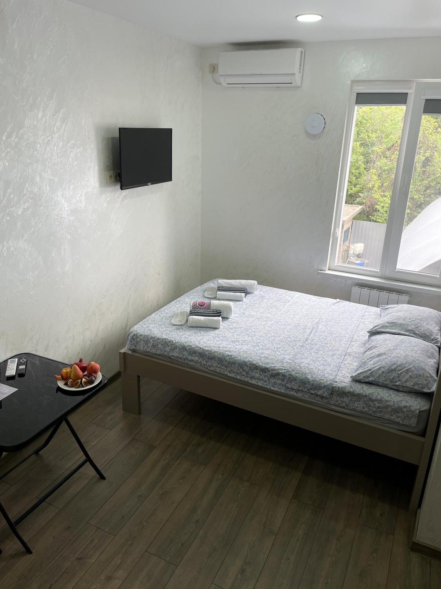 Sun And Moon Aparthotel Батуми Екстериор снимка
