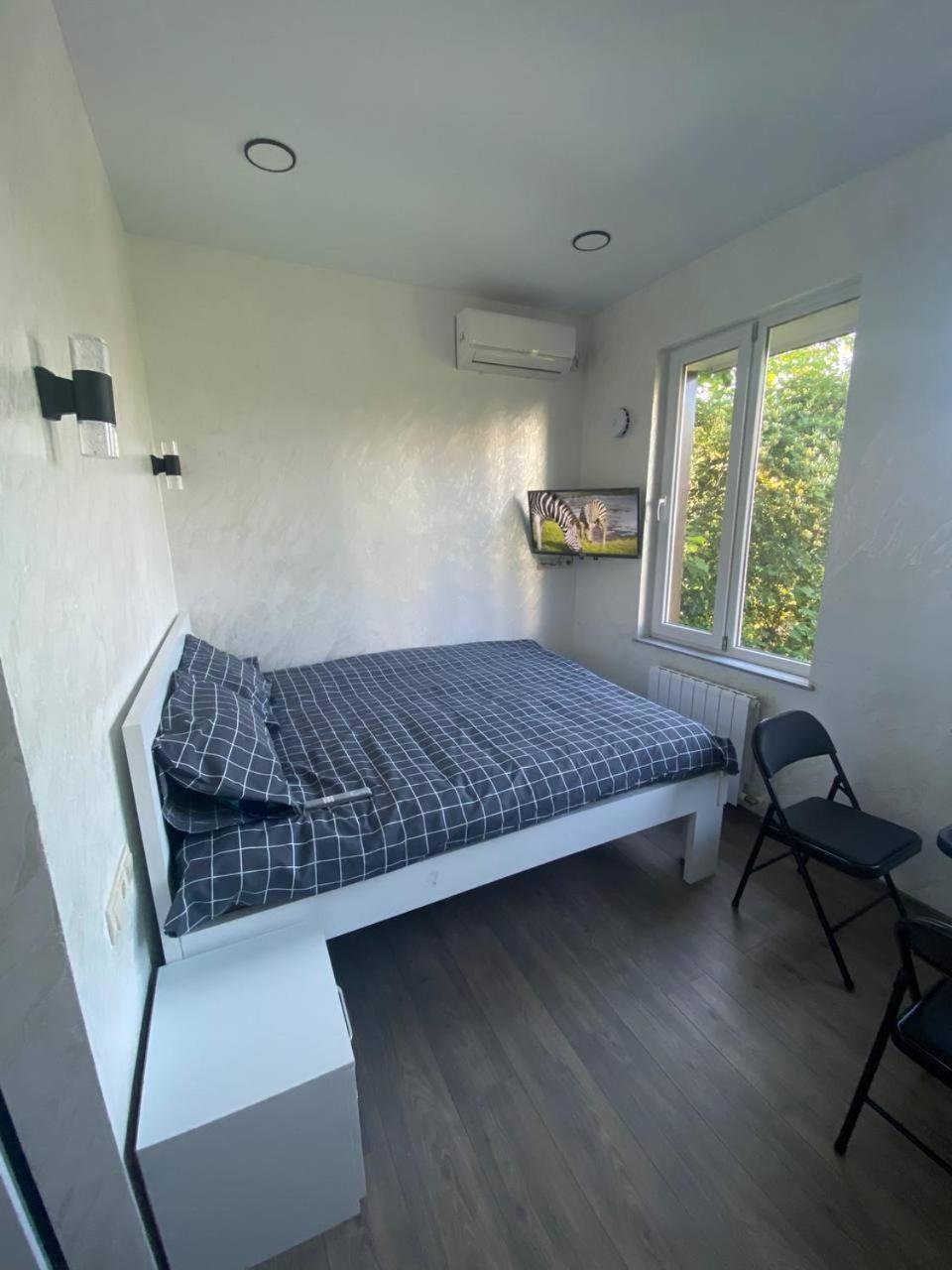 Sun And Moon Aparthotel Батуми Екстериор снимка