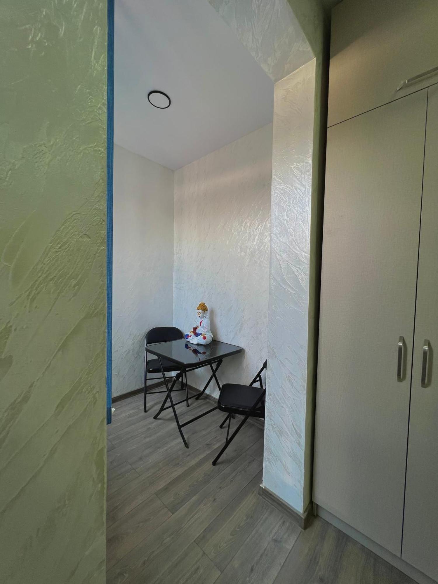 Sun And Moon Aparthotel Батуми Екстериор снимка